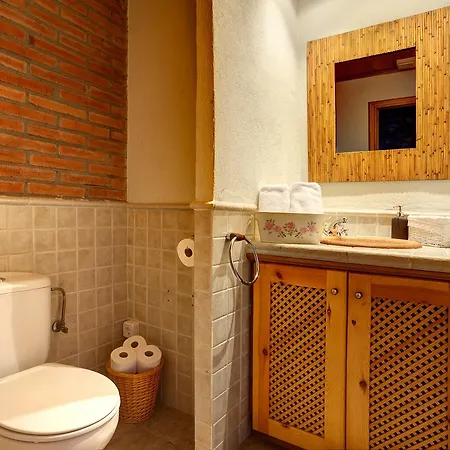 Casa Escola De Palau La Baronia de Rialb